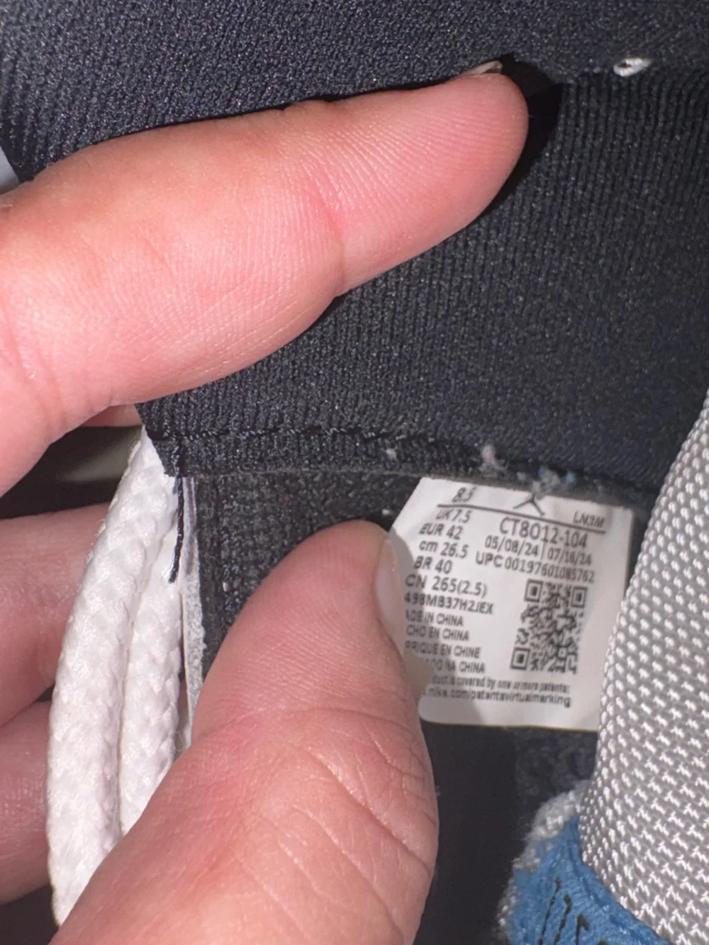 Jordan 11 Retro Legend Blue Sneakers